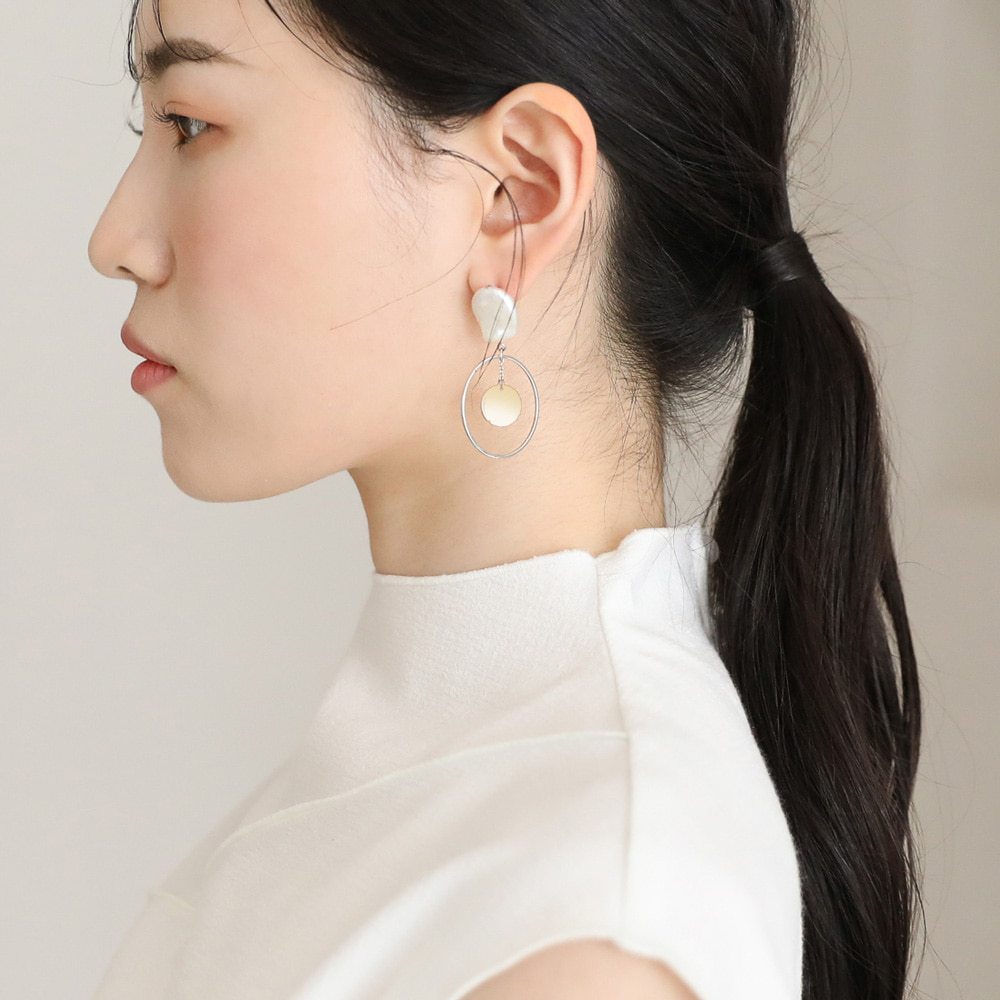 pearl orbit earring